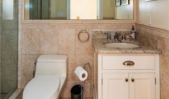 7 Gibson Ave, Narragansett, RI 02882