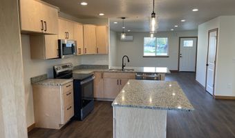 300 N JELLISON St, Amity, OR 97101