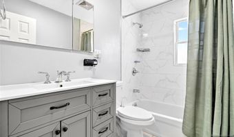 166 Pleasant Ave, Bergenfield, NJ 07621