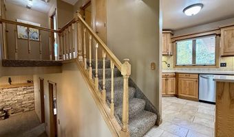 221 44th St N, Cody, WY 82414