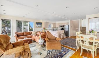 5 Defenders Row, Newport, RI 02840