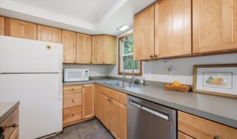 13 Teddyuscung Trl, Albrightsville, PA 18210