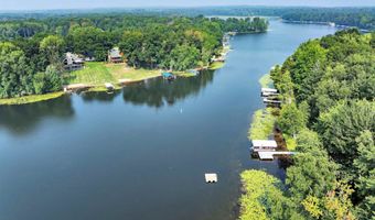 N1575 SILVER CANOE Road, Keshena, WI 54135