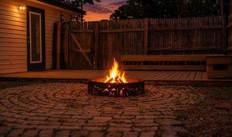 92 W 13TH St, Atlantic Beach, FL 32233