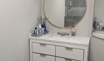 100 HARBORVIEW Dr 211, Baltimore, MD 21230