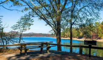 321 Cavalier Ln SE, Acworth, GA 30102