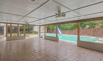 2186 Atkinson Rd, Biloxi, MS 39531
