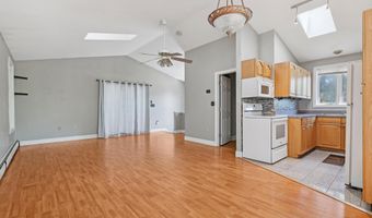 2 Merry St, Bedford, NH 03110