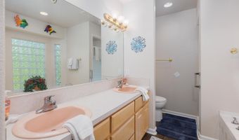 461 S Home Ct, Rockaway Beach, OR 97136