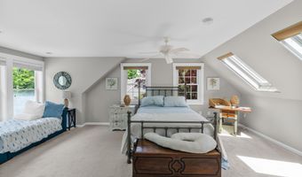 1486 Washington St, Bath, ME 04530