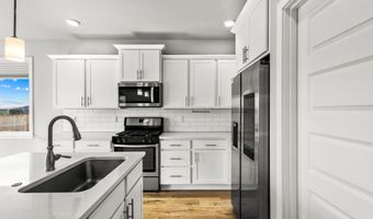 4722 ROYAL Dr, Albany, OR 97321