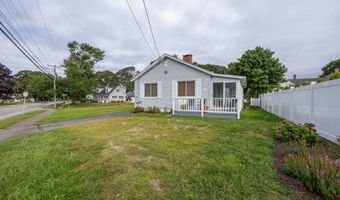 366 Maple Ave, Old Saybrook, CT 06475