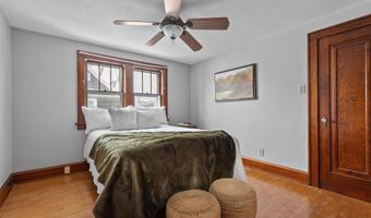 209 W PARKWAY Blvd, Appleton, WI 54911