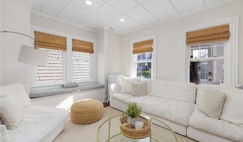 35 Hall Ave, Newport, RI 02840