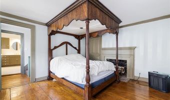 73 Thames St 1, Newport, RI 02840