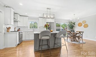 3330 Woodleaf Rd, Charlotte, NC 28205