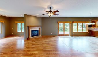 1802 Crystal Dr, Albert Lea, MN 56007