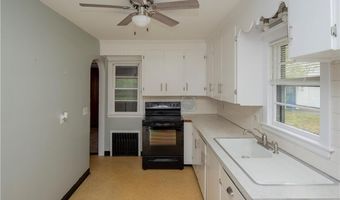 14 Dexter St, Newport, RI 02840
