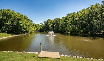 733 Castle Ridge Dr, Ballwin, MO 63021