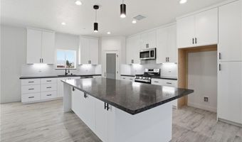 22819 Little Beaver Rd, Apple Valley, CA 92308