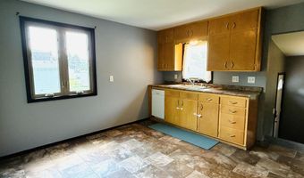 704 S Harrison St, Aberdeen, SD 57401