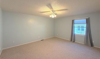 210 Knollwood St W, Annandale, MN 55302