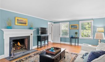 72 Ferry Ln, Barrington, RI 02806