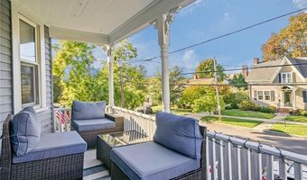 48 Constitution St 2, Bristol, RI 02809