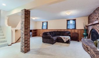 861 Cortland Dr, Apple Valley, MN 55124