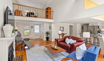 1 Emerson Dr, Acton, MA 01720