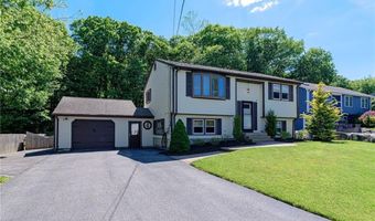 42 Seminole Trl, Cranston, RI 02921