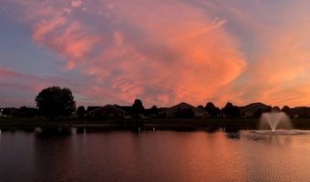 7386 Lake Lakota Pl, Indianapolis, IN 46217