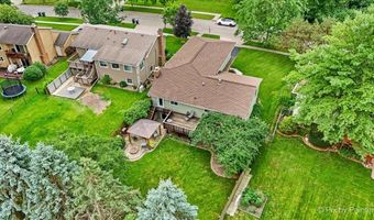 640 Ash St, Algonquin, IL 60102