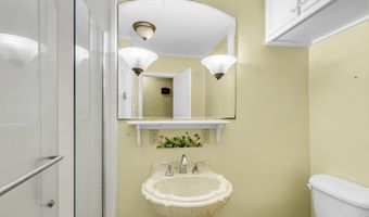 2530 Old Bay Rd, Biloxi, MS 39531