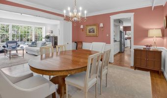 5973 SEARL Ter, Bethesda, MD 20816
