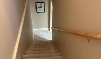 36 Kathryn Ln, Bangor, ME 04401