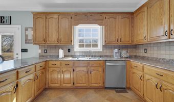 75 Pebble Brook Dr, Albertville, AL 35951