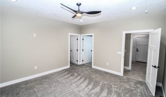 19299 Roanoke Rd, Apple Valley, CA 92307