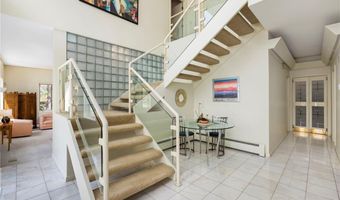 29 Dennell Dr, Lincoln, RI 02865