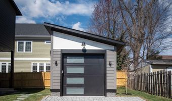 2001 N GEORGE MASON Dr, Arlington, VA 22207
