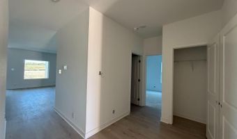 186 Peeps Ct, Adkins, TX 78101