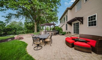 985 W Martin Ave, Amherst, OH 44001