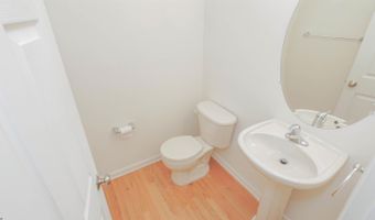 4 Chelsea Ct, Atlantic City, NJ 08401