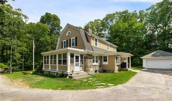 121 Commonwealth Ave, Warwick, RI 02886