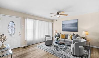 6334 Hurstgreen Ln, Affton, MO 63123