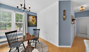 4001 Whitehall Ln, Algonquin, IL 60102