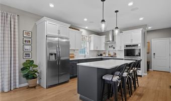 81 Golden View Dr, Johnston, RI 02919