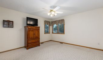 1412 Court St, Adel, IA 50003