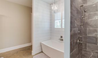 15240 Karen Rd, Biloxi, MS 39532
