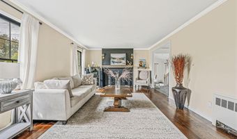 50 Mole Pl, Amityville, NY 11701